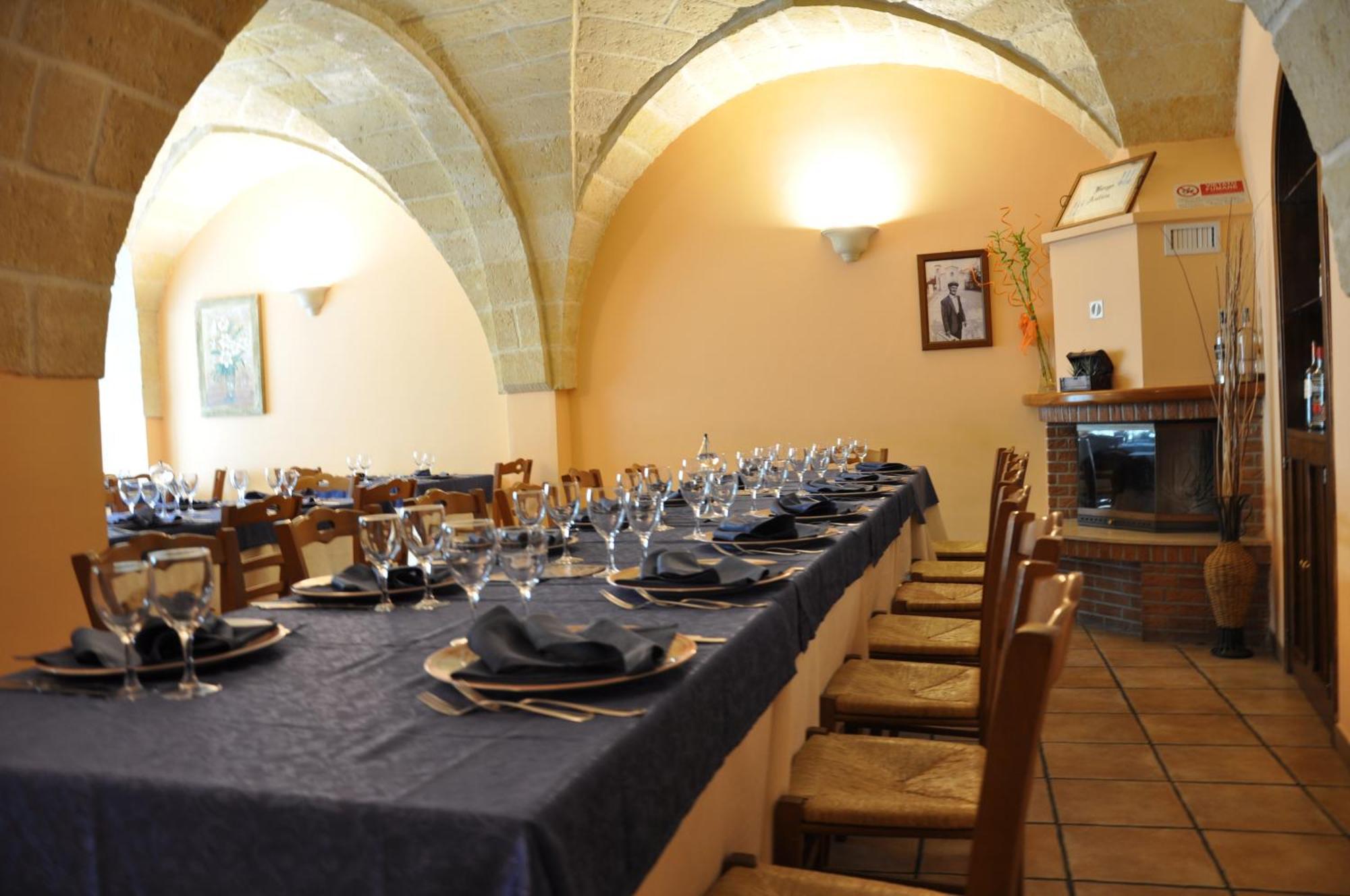 Al Borgo Antico Ristorante E B&B Crispiano Zewnętrze zdjęcie